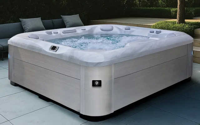 Wellness Shop hot tub in a garden setting